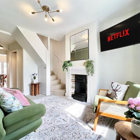 Charming Central Windsor 2 Bed Cottage Free Residents Parking And Private Garden Legoland Ascot Windsor Castle Thorpe Park Heathrow Airport Exteriér fotografie