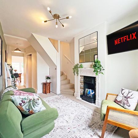 Charming Central Windsor 2 Bed Cottage Free Residents Parking And Private Garden Legoland Ascot Windsor Castle Thorpe Park Heathrow Airport Exteriér fotografie