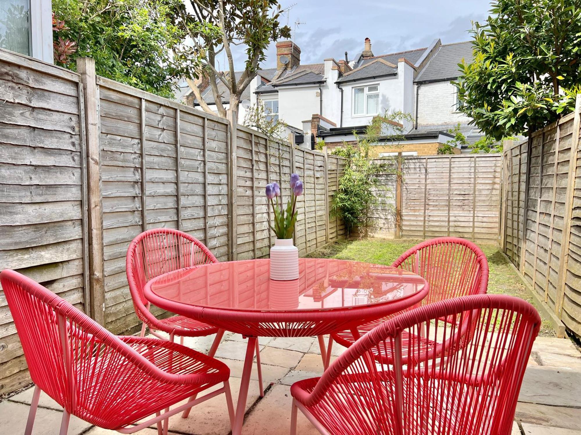 Charming Central Windsor 2 Bed Cottage Free Residents Parking And Private Garden Legoland Ascot Windsor Castle Thorpe Park Heathrow Airport Exteriér fotografie