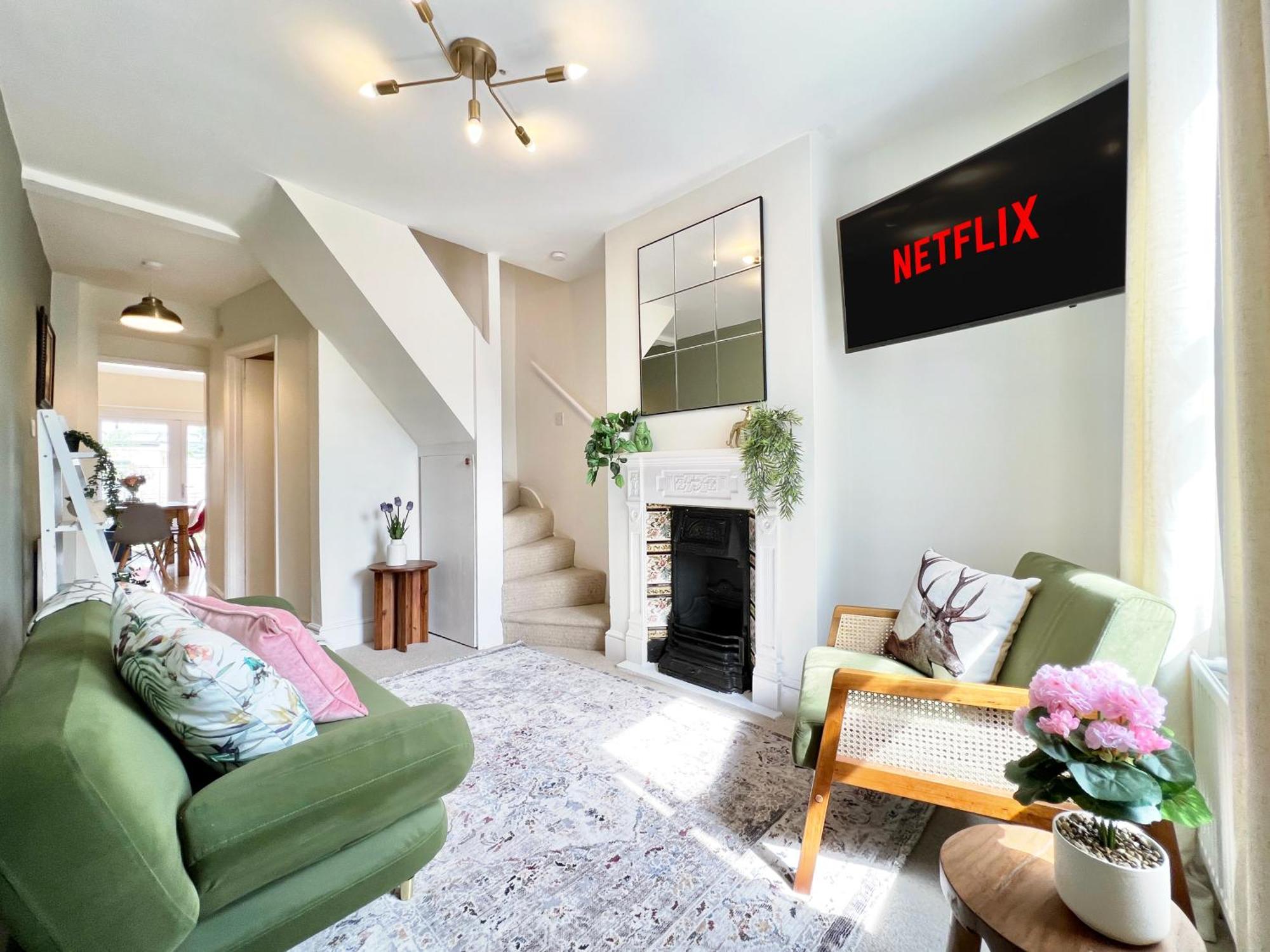Charming Central Windsor 2 Bed Cottage Free Residents Parking And Private Garden Legoland Ascot Windsor Castle Thorpe Park Heathrow Airport Exteriér fotografie